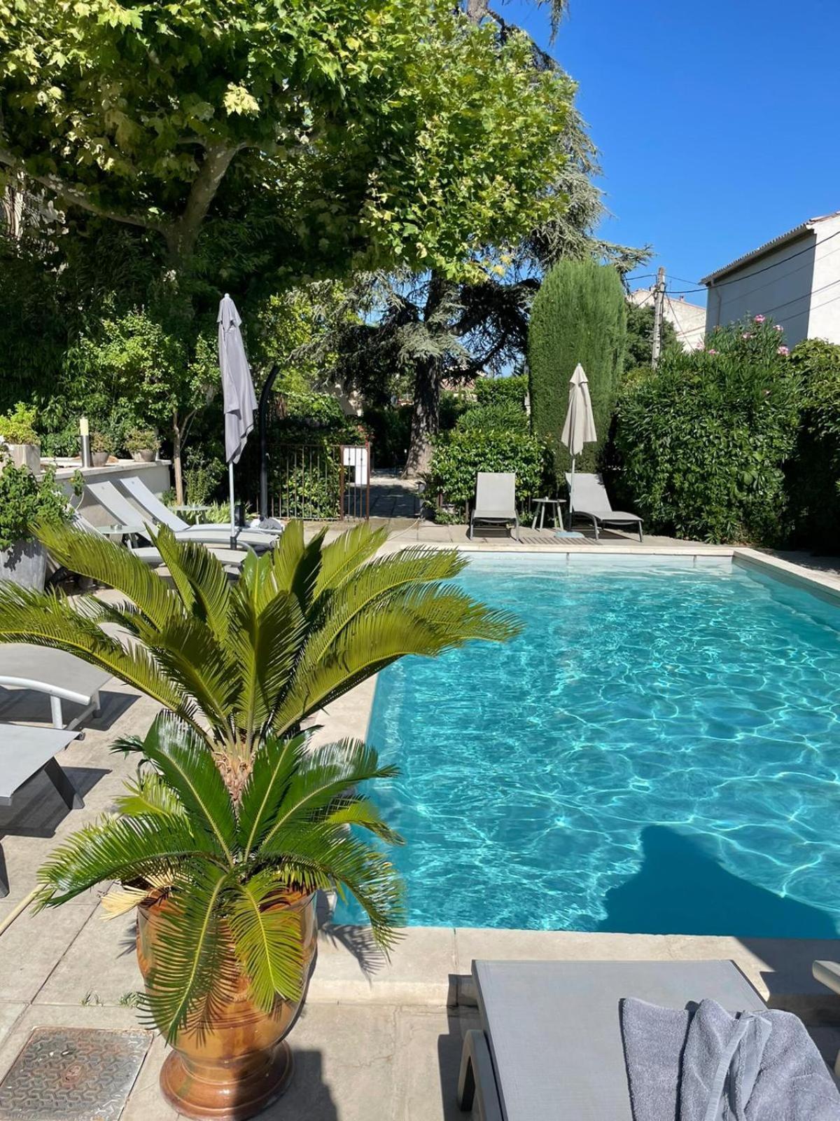 Le Castelet Des Alpilles Hotell Saint-Rémy-de-Provence Eksteriør bilde