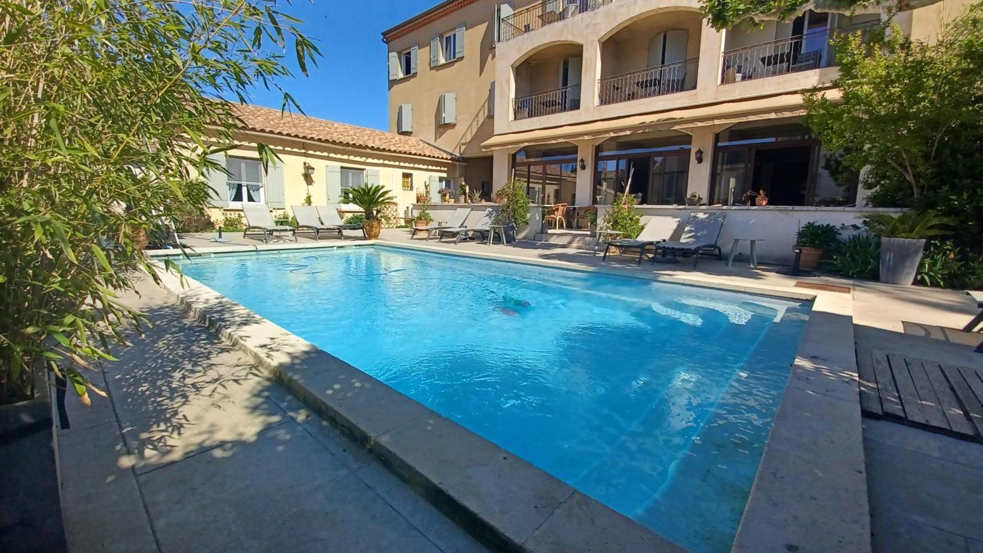 Le Castelet Des Alpilles Hotell Saint-Rémy-de-Provence Eksteriør bilde