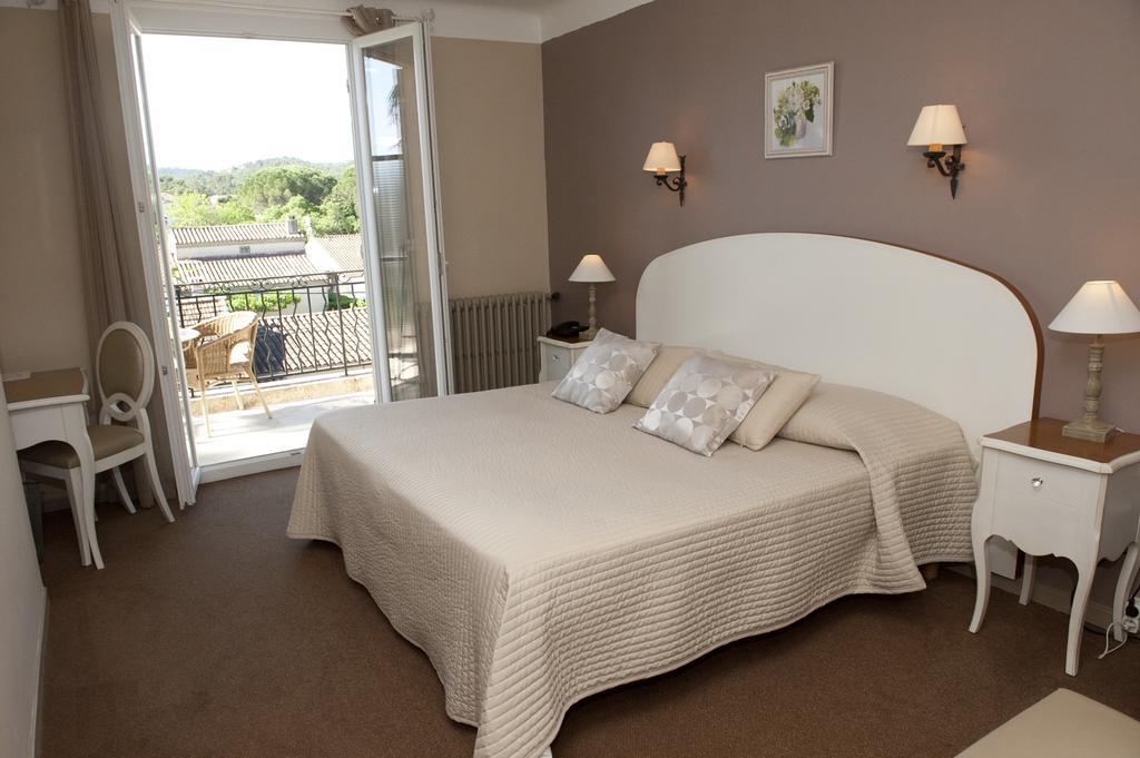 Le Castelet Des Alpilles Hotell Saint-Rémy-de-Provence Eksteriør bilde